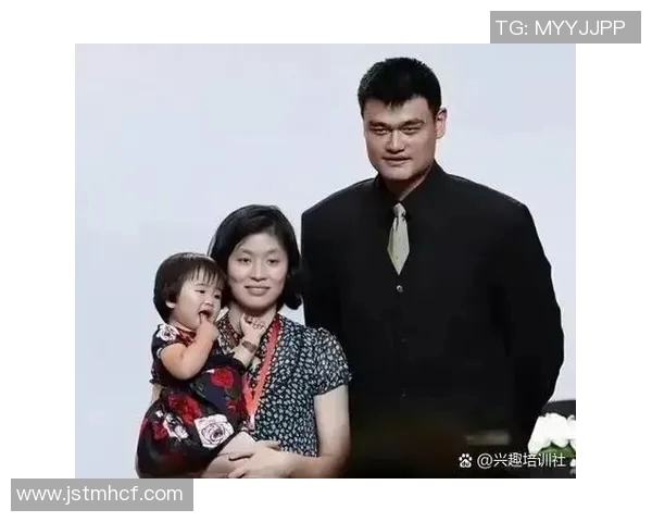 姚明身边那些默默支持他的人是谁他们对他的影响有多大 姚明身边那些默默支持他的人是谁他们对他的影响有多大