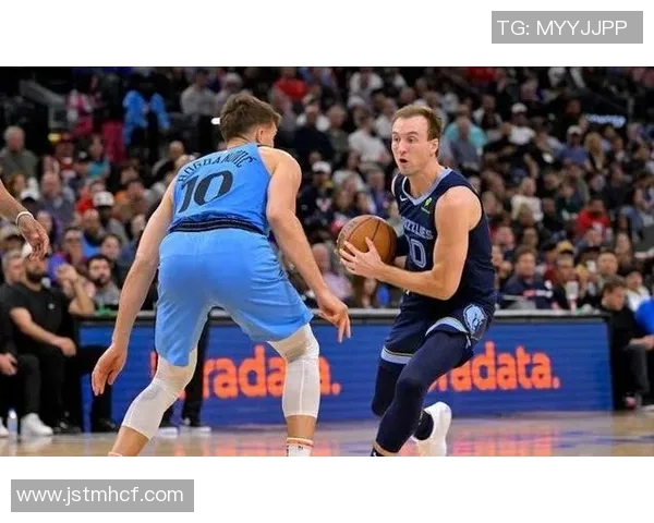 快船队绝杀灰熊队，强势晋级半决赛，震撼全场！