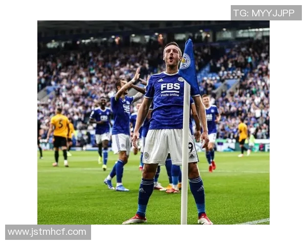 汉堡1-1逼平奥格斯堡，惜败胜利在望，主场赛季开门红